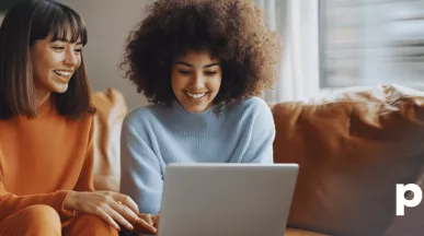 Empleadas se benefician sus prestaciones laborales con Pluxee Digital 